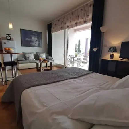 Maia's Znjan Apartament