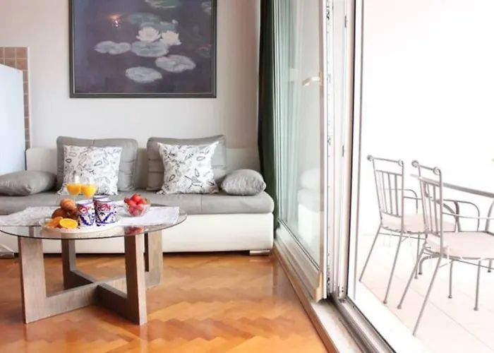 Maia's Znjan Apartment *