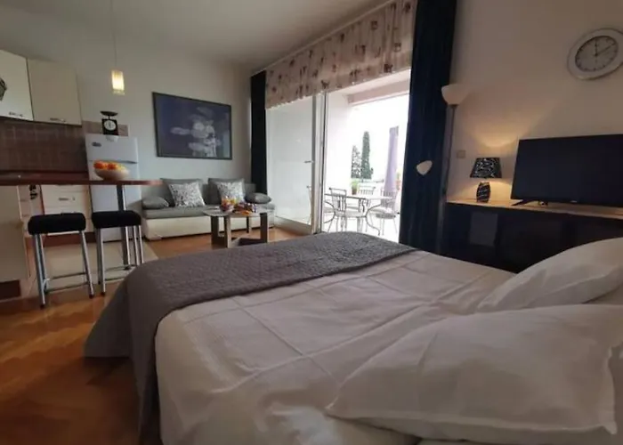 Maia's Znjan Apartment