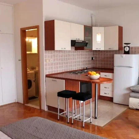 Apartment Maia's Znjan Split