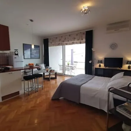 Maia's Znjan Apartment Split